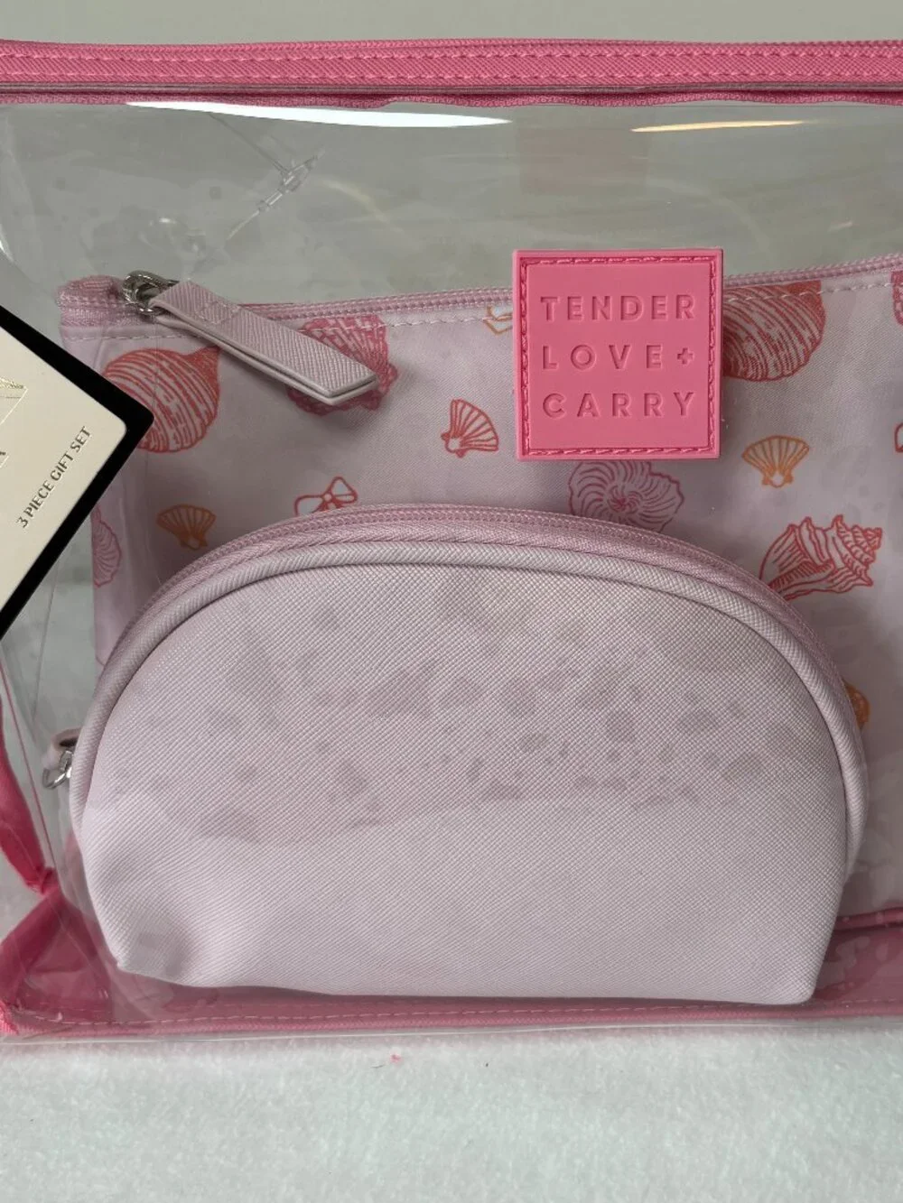 NWT - Tender Love + Carry 3 Piece Pink Seashell Cosmetic Set